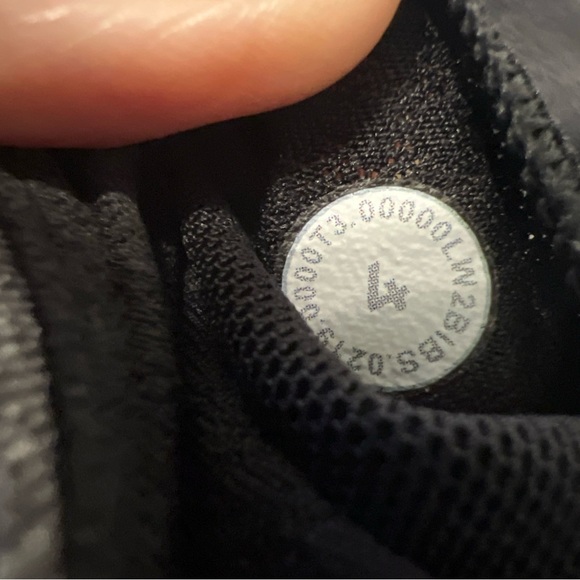 Lululemon energy bra - Picture 4 of 4